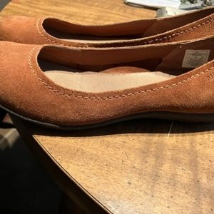 Slip on Merrell Suede Flats
